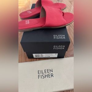 Eileen Fisher Edge Leather Slide Sandel
Watermelon 7.5